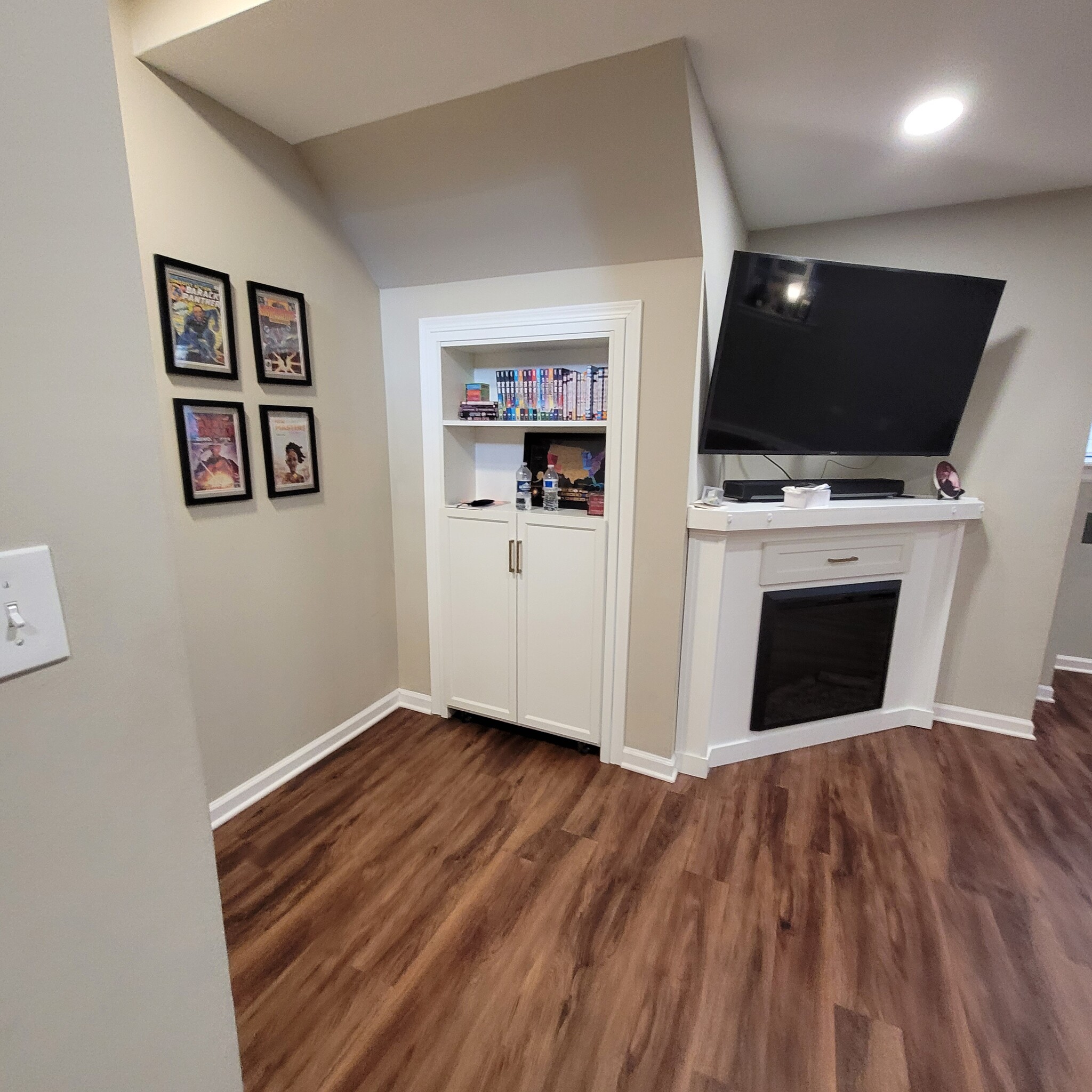 Finished Basement - 4436 S King Dr