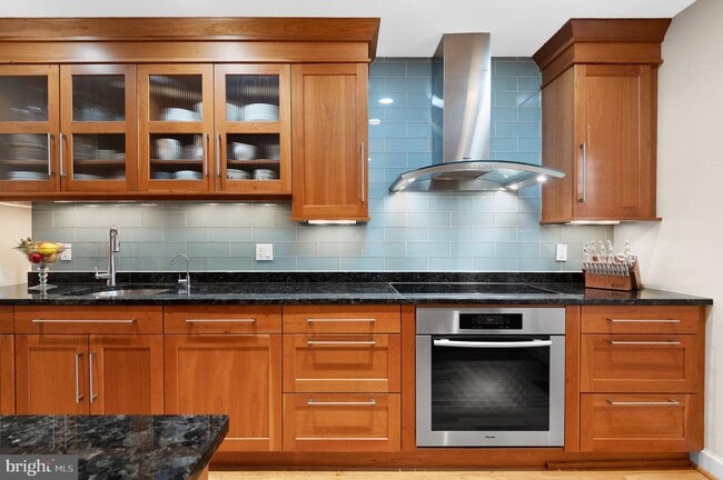 Building Photo - 4346 Westover Pl NW