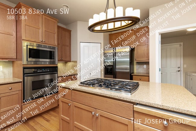 Building Photo - 10503 83rd Ave SW