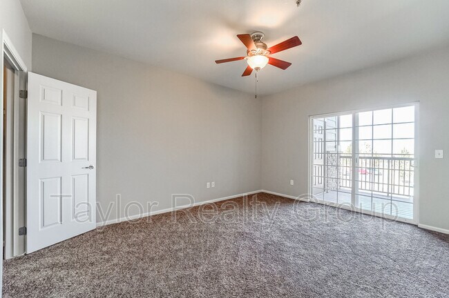 Building Photo - 2855 Blue Sky Cir