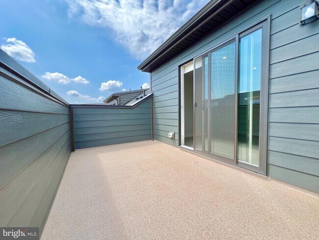 Building Photo - 4322 Ellipse Ter