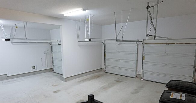 Building Photo - 3478 De Soto Loop