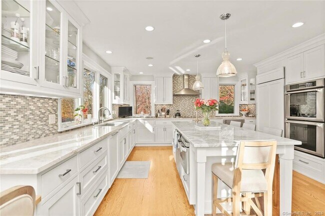 Building Photo - 12 Signal Ln