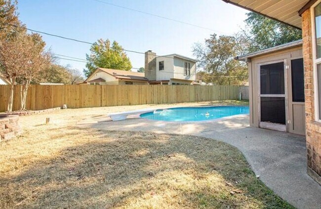 Building Photo - 803 Cherry Laurel Ln