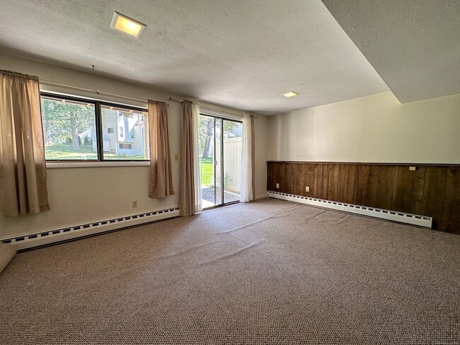 Building Photo - 52 Currier Way