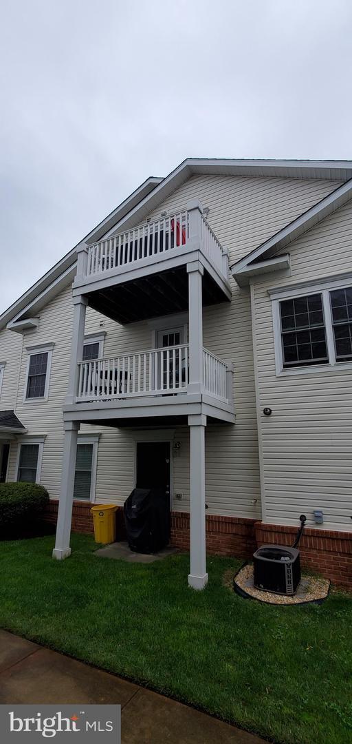 Building Photo - 2052 Astilbe Way