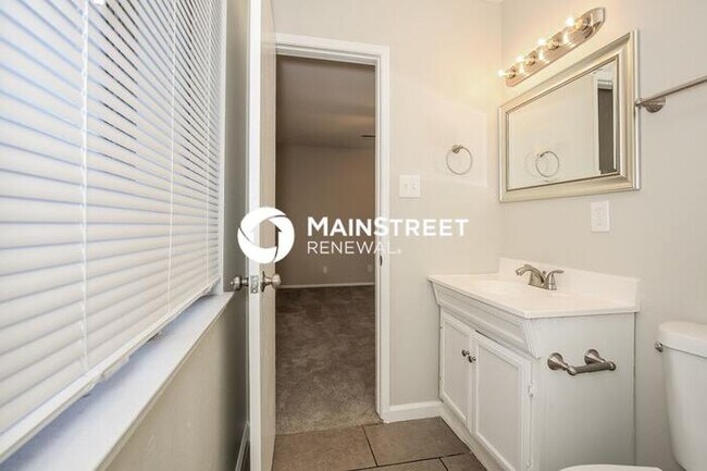 Building Photo - 3 Bedroom Pet-Friendly Home in LAS VEGAS, NV with Main Street Renewal