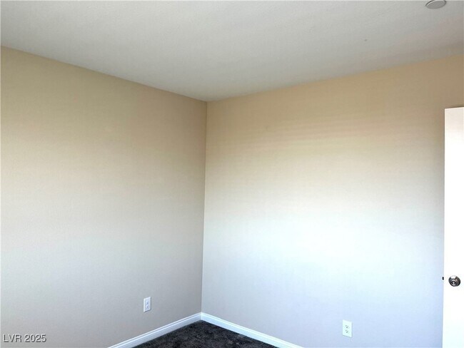 Building Photo - 8819 Burray St