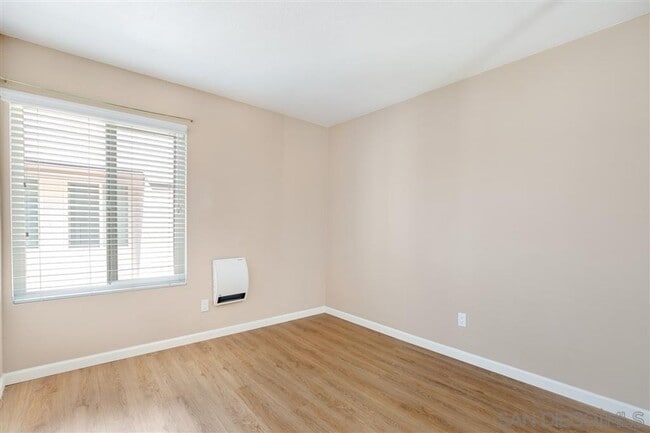 Building Photo - $3,400 - 3 Bed / 2 Bath Condo in Kearney Mesa