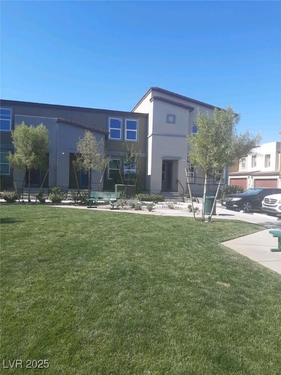 Building Photo - 9114 Hitmaker St