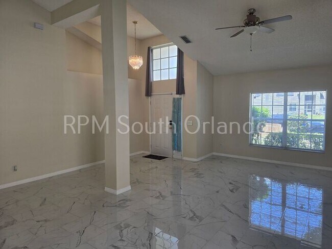 Building Photo - Herons Cove