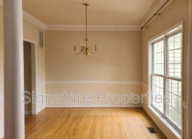 Building Photo - 4 Marquis Ct