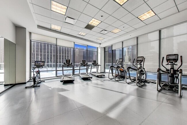 Building Photo - 240 E Illinois St