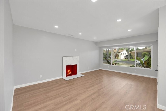 Building Photo - 6327 California Ave