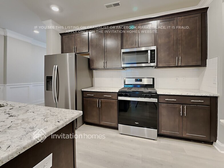 Building Photo - 105 Brody Way