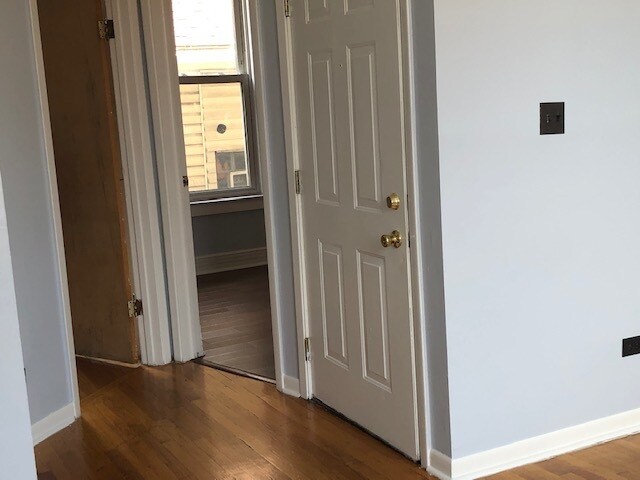 door to bedroom - 2901 W 38th St
