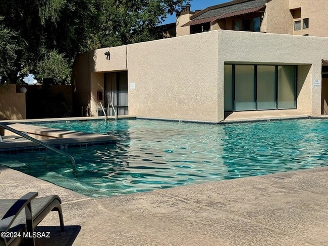 Building Photo - 7620 E Callisto Cir