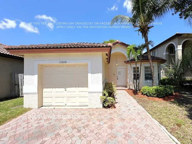 Building Photo - 13606 SW 119th Ave