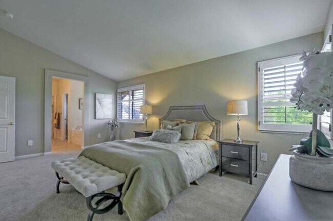 Building Photo - Gorgeous Home | Desirable Location | A/C