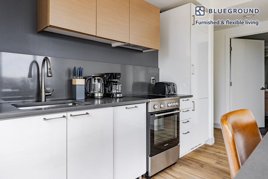 Building Photo - 1350 Boylston St