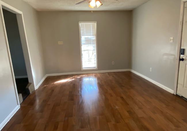 Building Photo - 3676 MS-178