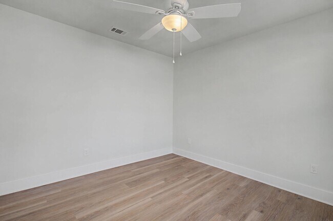 Building Photo - 5230 Richburg St