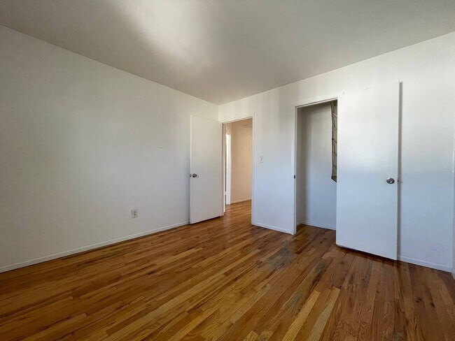 Building Photo - 37 Cedarwood Ct