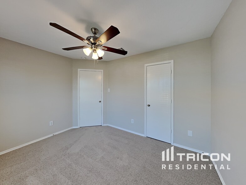 Building Photo - 8504 Hawkview Dr
