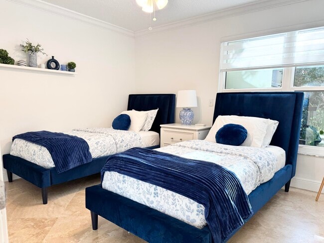 Building Photo - 4161 S US Hwy 1