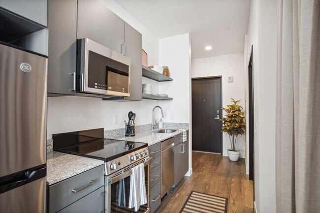 Broadway Studio Murphy - Kitchen - Broadview at Vanderbilt