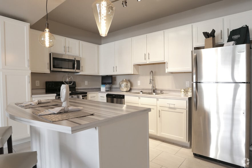 Crown Lone Oak Apartment Homes 15400 Lone Oak Rd Oklahoma City OK