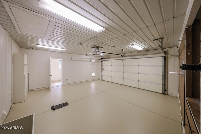 Building Photo - 9821 N 110th Ave