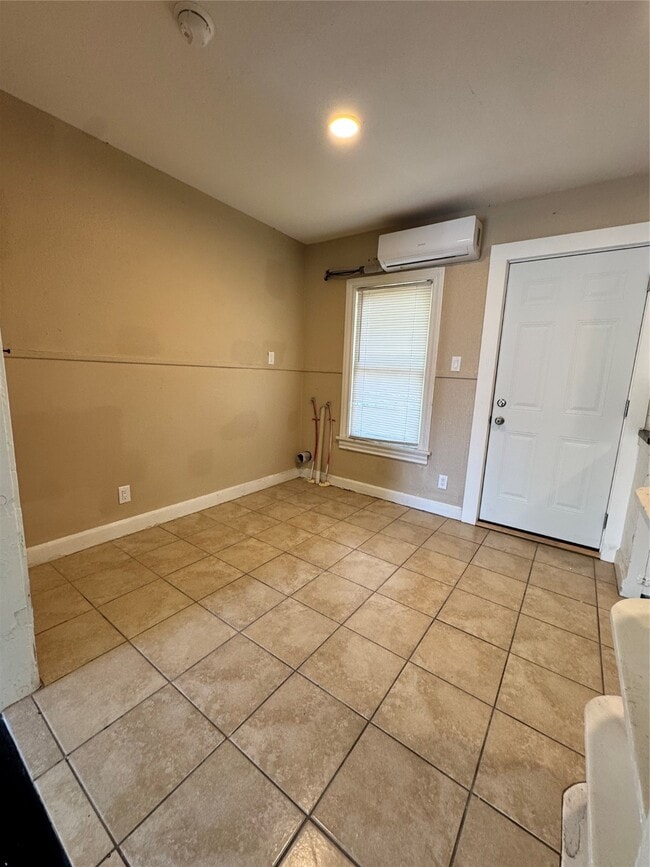 Building Photo - 4603 Canal St