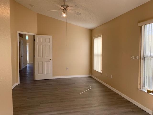 Building Photo - 429 Majesty Dr