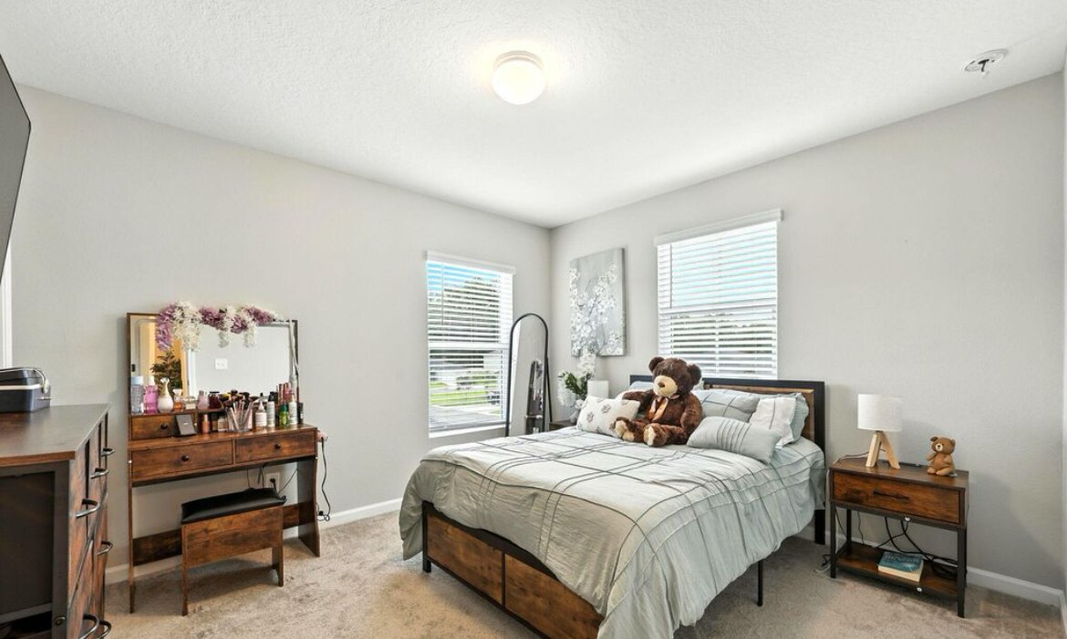 Building Photo - 2127 Sweet Pine Ct