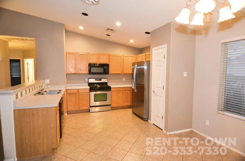 Building Photo - 4964 W Rosebay Dr