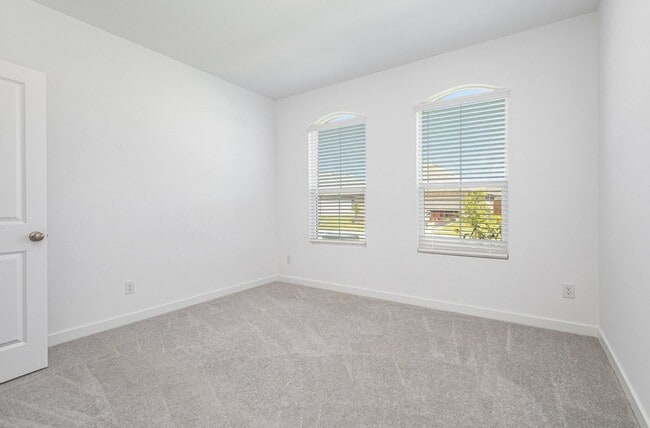 Building Photo - 545 Ml Trce Wy