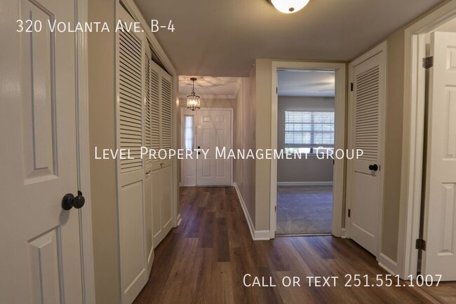 Building Photo - 320 Volanta Ave