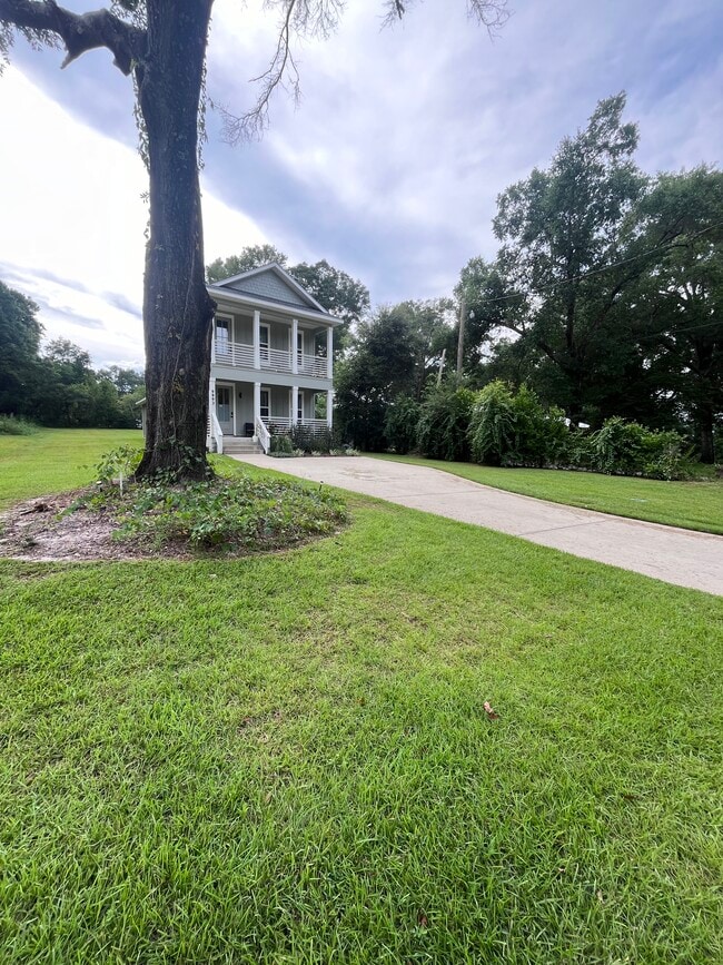 Building Photo - 9993 Oak Haven Rd