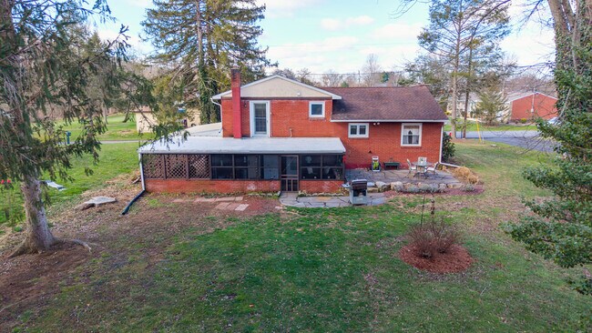 Building Photo - 3004 White Birch Ln