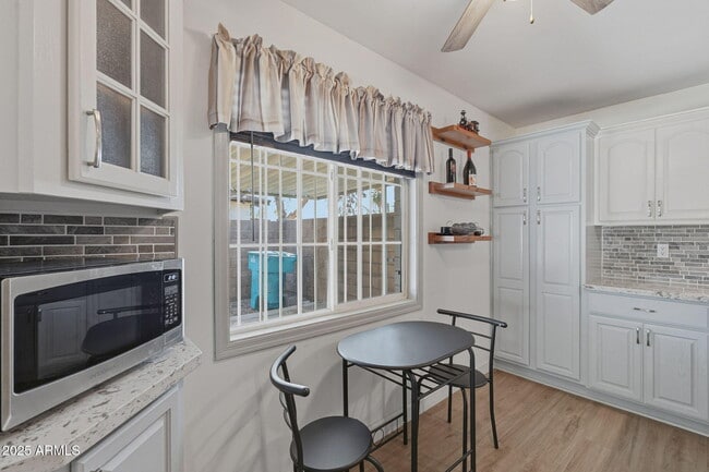 Building Photo - 3640 N 21st Ave