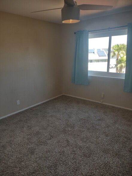 Additional Bedroom - 322 Esquina Dr
