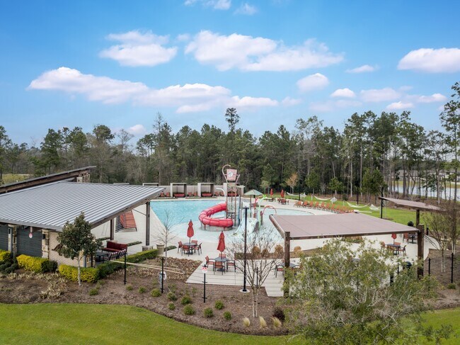 Building Photo - 15881 Blass Vly Dr