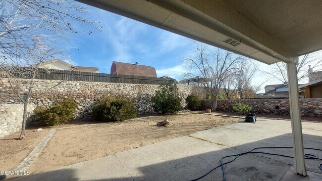 Building Photo - 7744 Luz De Camino Way