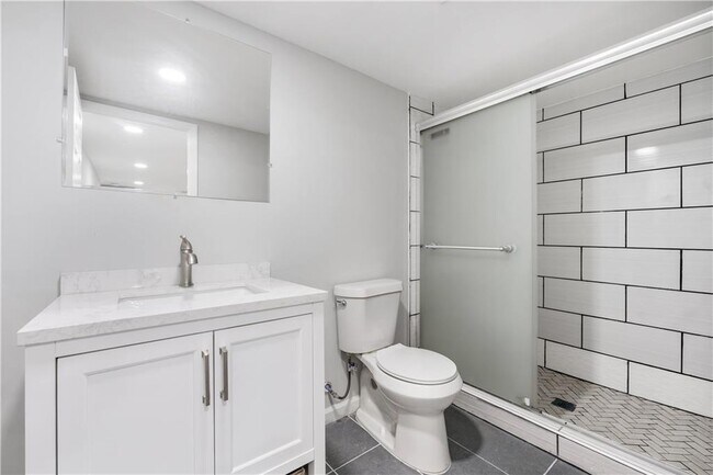 Building Photo - 1357 Plaza Ave SW