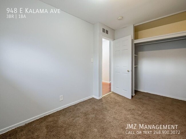 Building Photo - 948 Kalama Ave