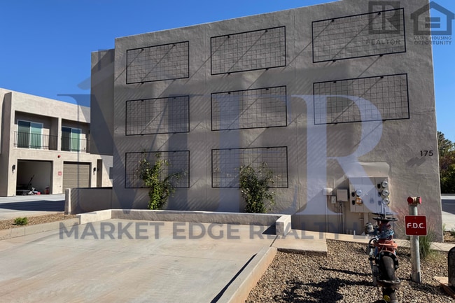 Building Photo - 3Bed/2.5Bath Townhouse in Sedona! FIRST MO...