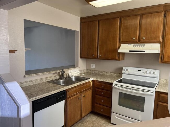 Building Photo - 133 Rockwood Drive - 1