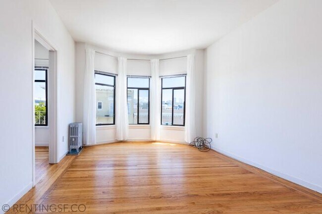 Primary Photo - bedroom in San Francisco CA 94123