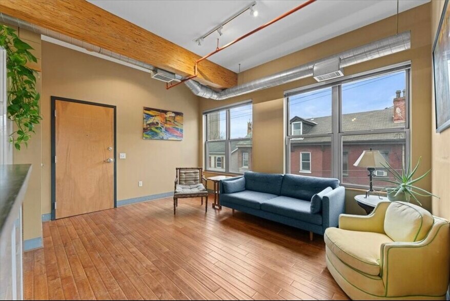 Building Photo - 1536 Colwell St